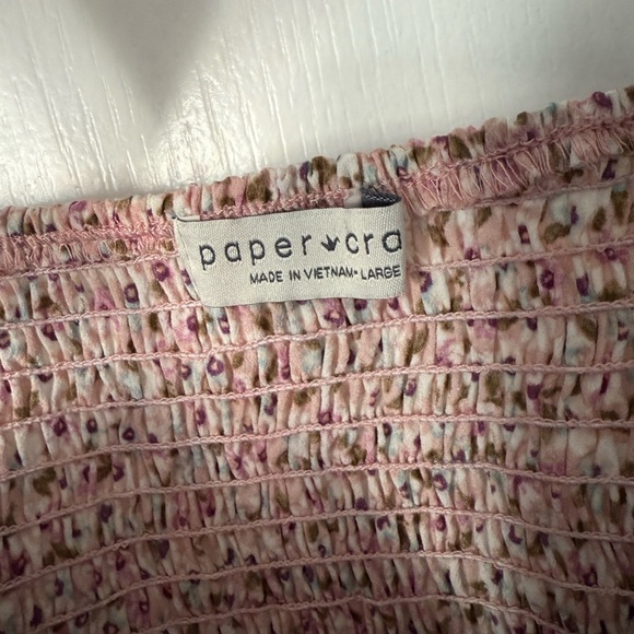 Elegant Floral Ruffle Strap Top - Picture 6 of 7